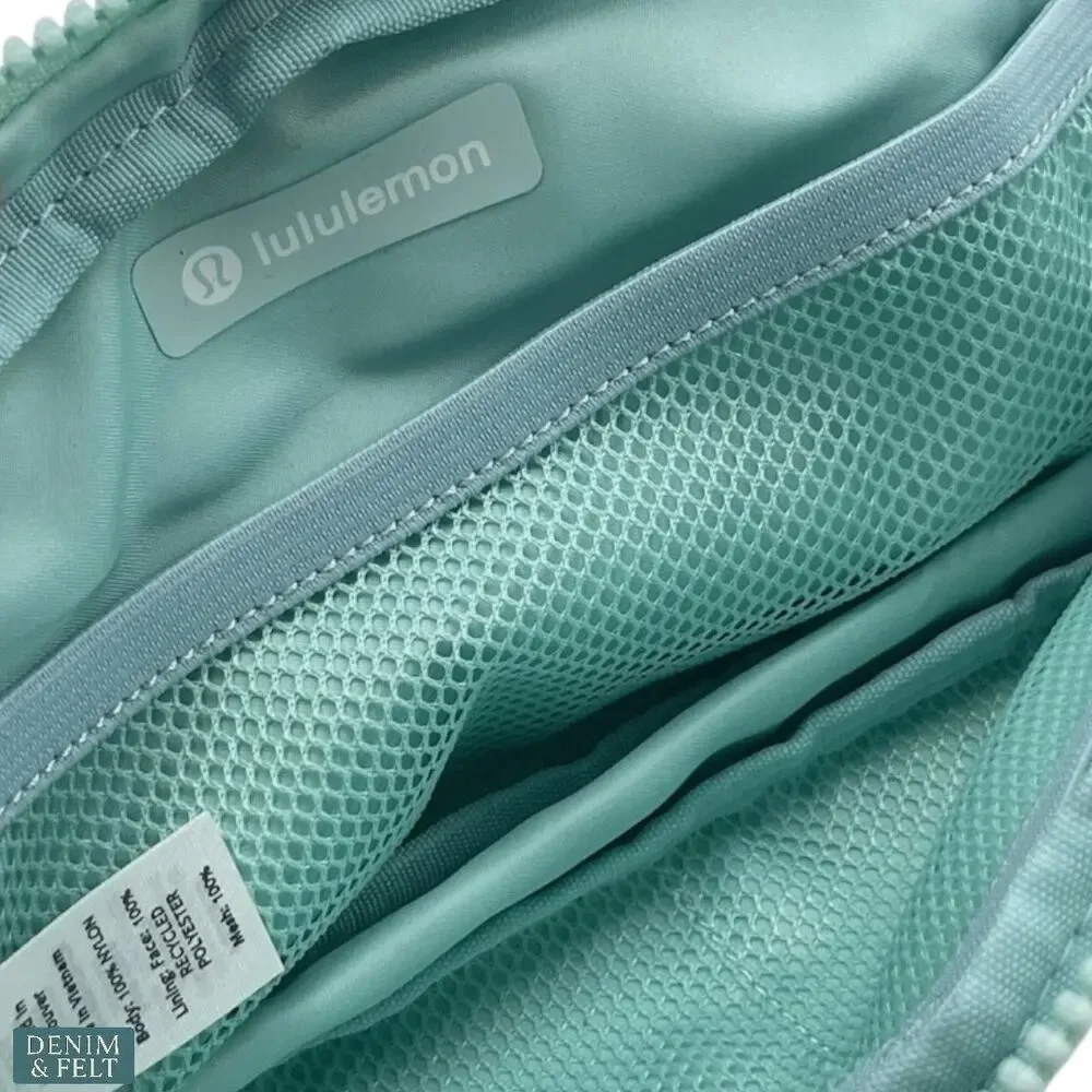 NEW‎ Lululemon Everywhere Belt Bag Mint Green Nylon Zip Crossbody Fanny Pack